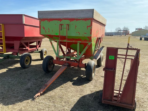 Image for Gravity box on Bradford 8-ton running gear