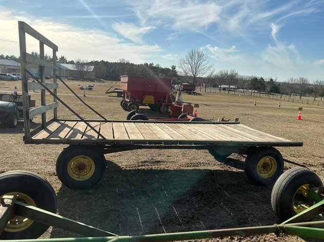Image for 8'x15' hay rack on Lindsay running gear