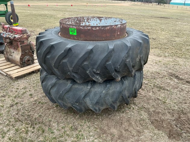 Image for Set of 18.4-38 band duals no hardware