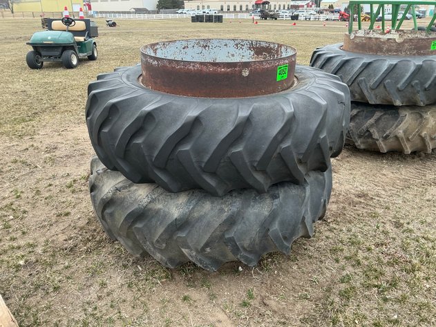 Image for Set of 18.4-38 band duals no hardware