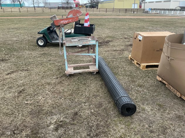 Image for Concrete table saw on cart