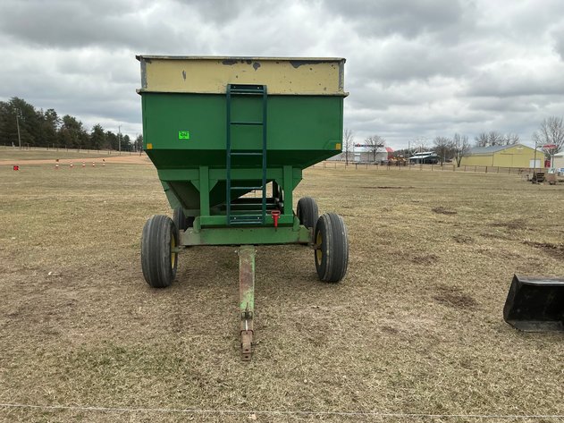 Image for Gravity box on running gear, approx. 285 bushels