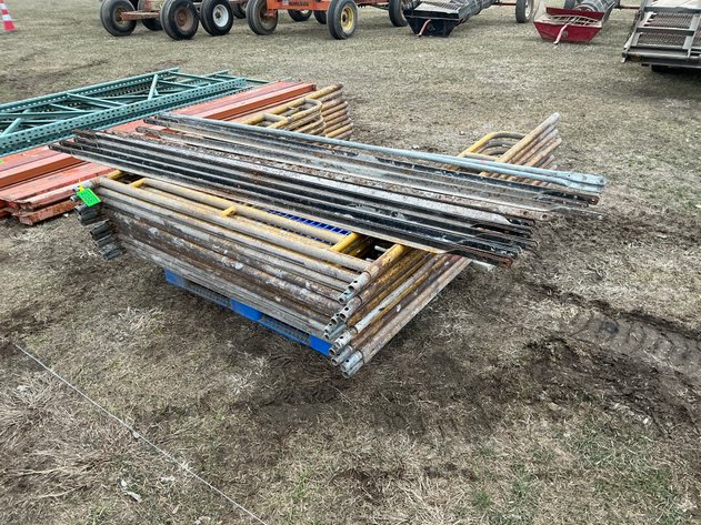 Image for (11) 6' scaffolding bucks