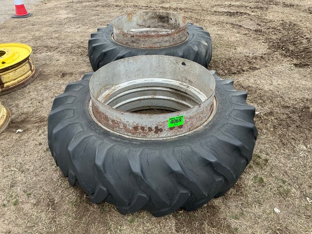 Image for 18.4-38 band duals, no hardware