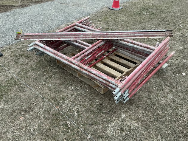 Image for (8) 4' scaffolding buck