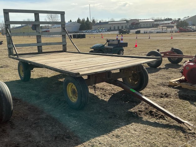 Image for 8'x15' hay rack on Lindsay running gear