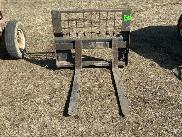 Image for 4' x 4' Pallet forks