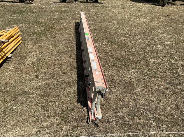 Image for Louisville extension ladder