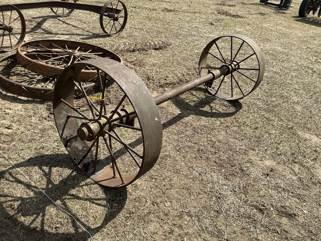 Image for Thrashing machine axle with steel wheels