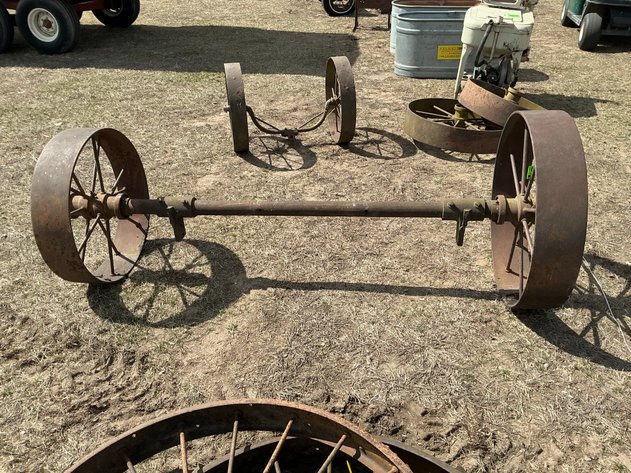 Image for Thrashing machine axle with steel wheels