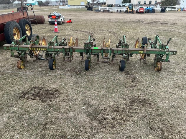 Image for John Deere RM 4-row cultivator