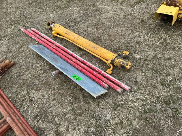 Image for Cement bull float and hydraulic ram