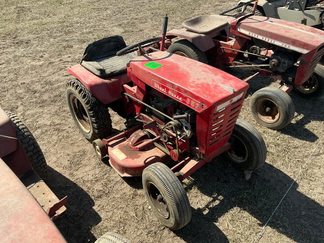 Image for Wheel Horse 657 garden tractor w/32