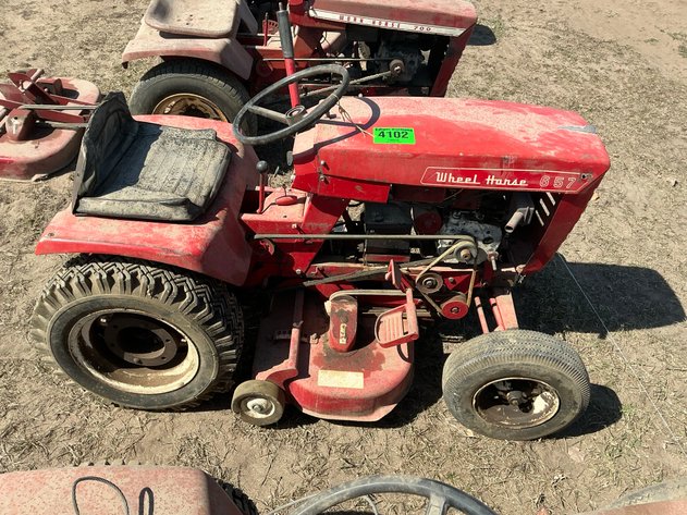 Image for Wheel Horse 657 garden tractor w/32