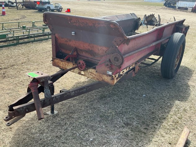 Image for New Holland 325 manure spreader