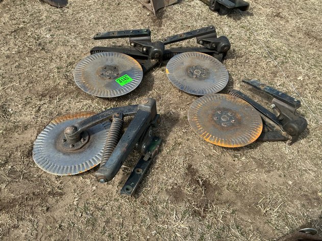Image for (4) coulters off of John Deere 2700 plow