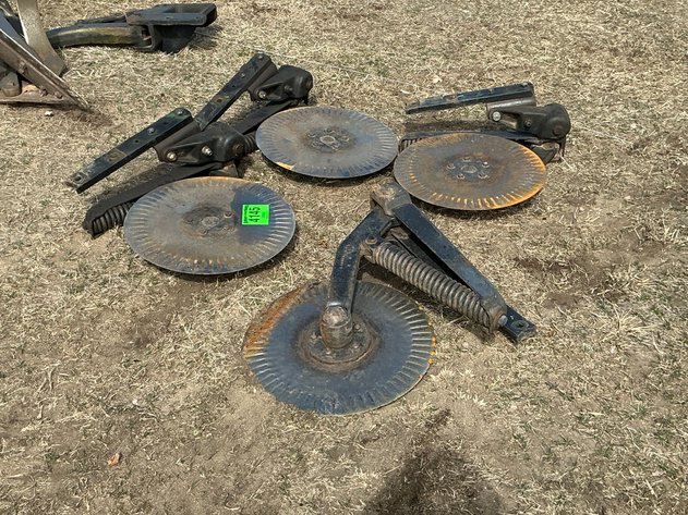 Image for (4) coulters off of John Deere 2700 plow