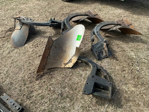 Image for (4) moldboards off of John Deere 2700 plow