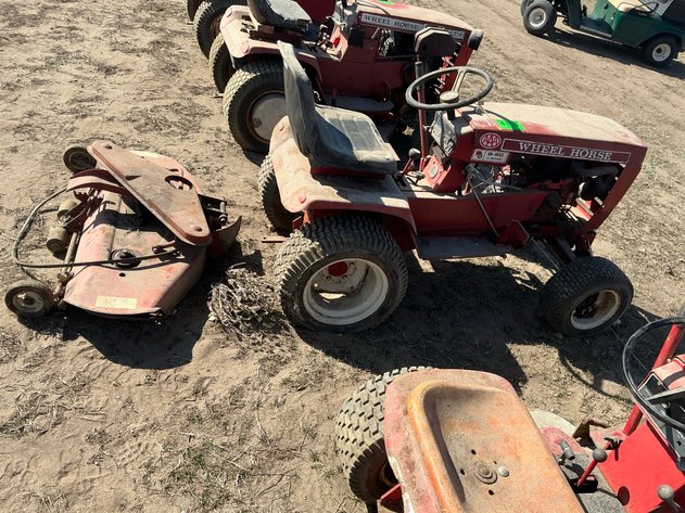 Image for Wheel Horse B-8 garden tractor w/deck