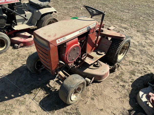 Image for Wheel Horse C-121 garden tractor w/42