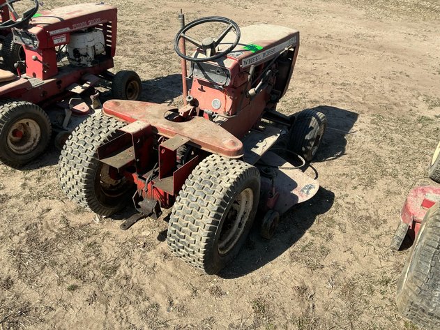 Image for Wheel Horse C-121 garden tractor w/42