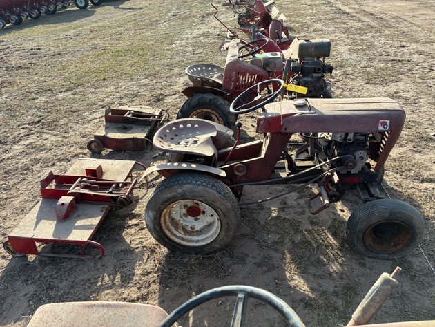 Image for Wheel Horse garden tractor w/deck