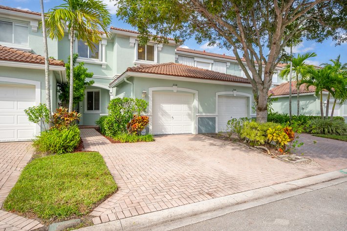 Image for Thousand Oaks Townhouse Riviera Beach, Online Auction, Palm Beach County
