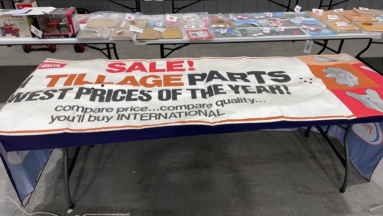 Image for DAY 2 NATIONAL INTERNATIONAL HARVESTER COLLECTORS CLUB ANNUAL ABSOLUTE AUCTION