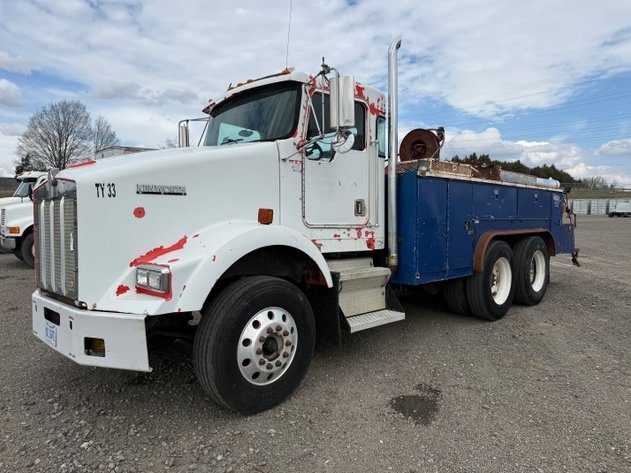Image for 1997 KENWORTH T800 TANDEM AXLE SERVICE TRUCK