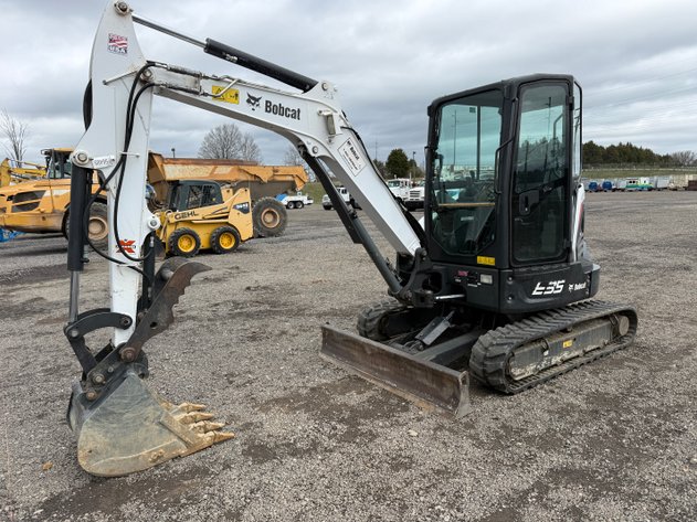 Image for 2019 BOBCAT E35 EXCAVATOR