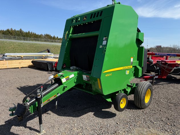 Image for JOHN DEERE 450E ROUND BALER