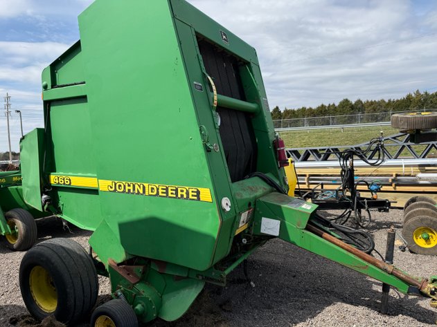 Image for JOHN DEERE 466 ROUND BALER