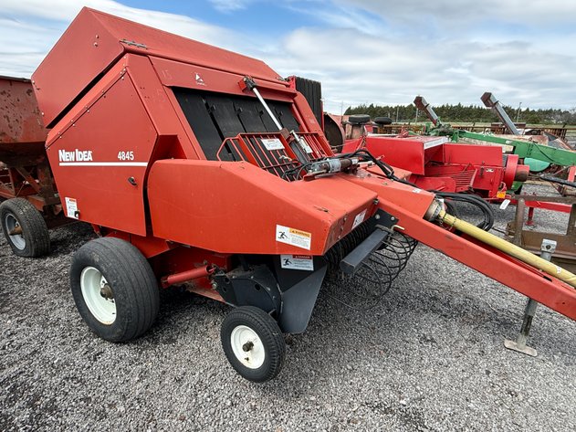 Image for MASSEY FERGUSON 124 SQUARE BALER