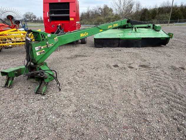 Image for JOHN DEERE 946 13' CENTER PIVOT DISCBINE