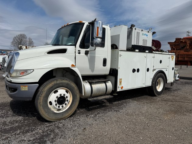 Image for 2014 INTERNATIONAL SINGLE AXLE SERVICE TRUCK