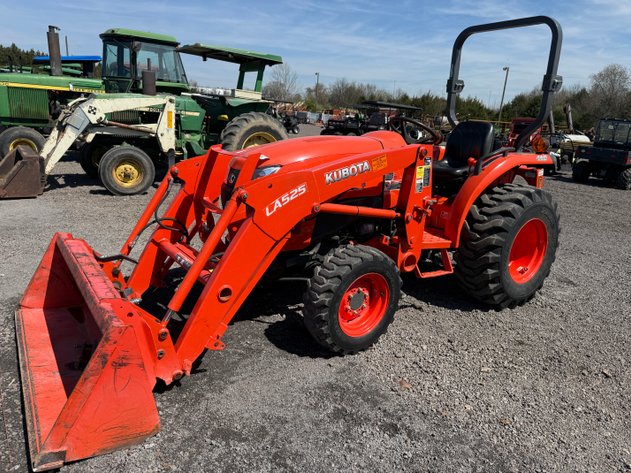 Image for KUBOTA L3901 TRACTOR