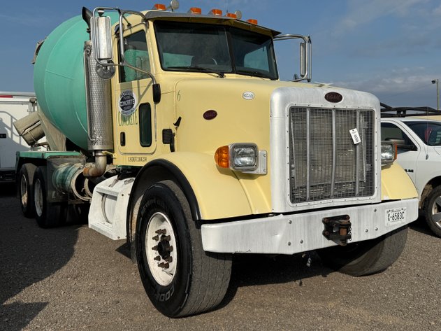 Image for 2007 PETERBILT 357 CONCRETE TRUCK
