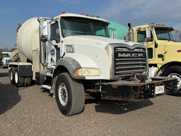 Image for 2014 MACK GRANITE CONCRETE TRUCK