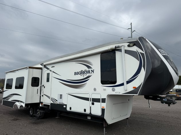 Image for 2014 BIG HORN 36' 5TH WHEEL CAMPER