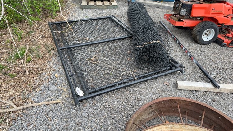 Image for QTY(2) 8' CHAINLINK FENCE PANELS