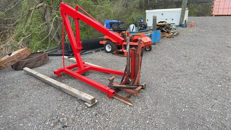 Image for QTY(1) CHERRY PICKER AND QTY(2) HYD JACK