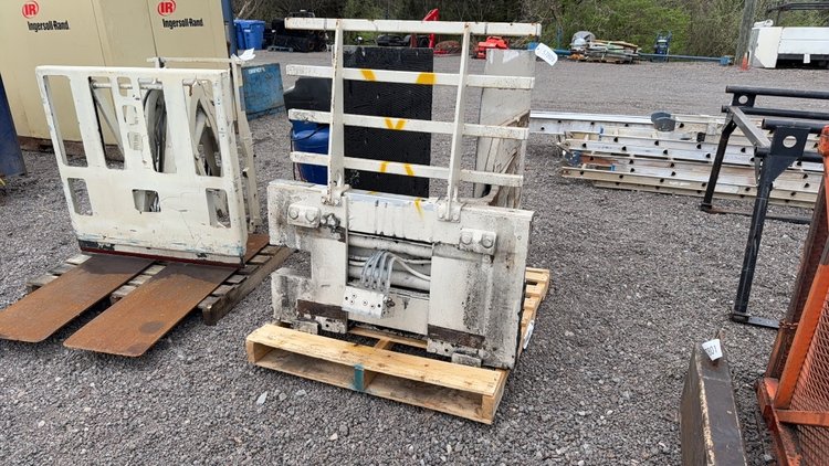 Image for FORKLIFT HYD SQUEEZE CLAMP