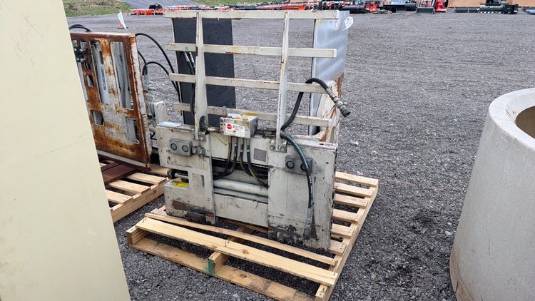 Image for FORKLIFT HYD SQUEEZE CLAMP