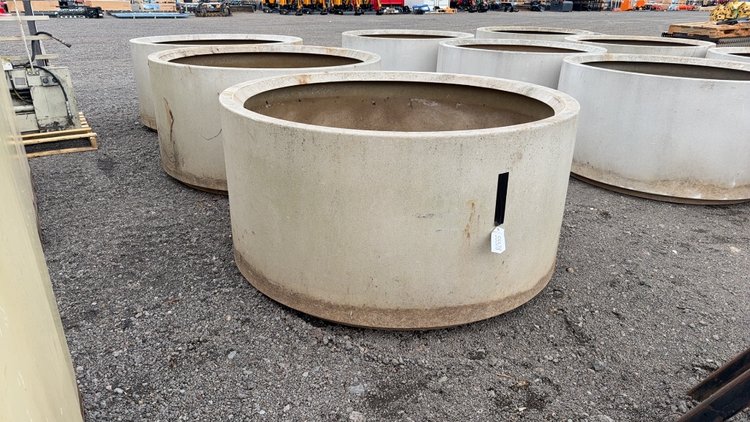Image for QTY(3) 6' FIBERGLASS PLANTERS