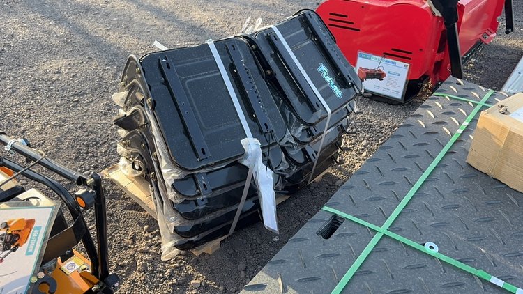 Image for QTY(10) EQUIPMENT SEATS