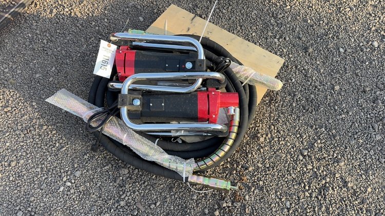 Image for QTY(2) ELECTRIC CONCRETE VIBRATORS