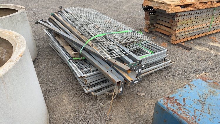 Image for PALLET OF VARIOUS WIRE MESH PANELS