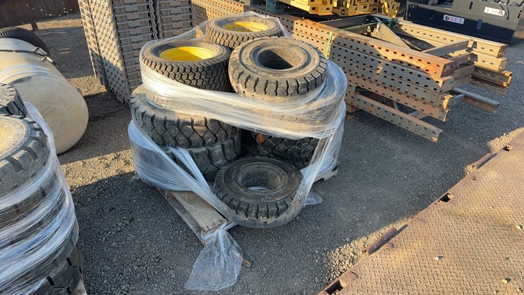 Image for PALLET OF VARIOUS TIRE/WHEELS