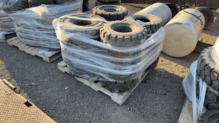 Image for PALLET OF VARIOUS TIRE/WHEELS