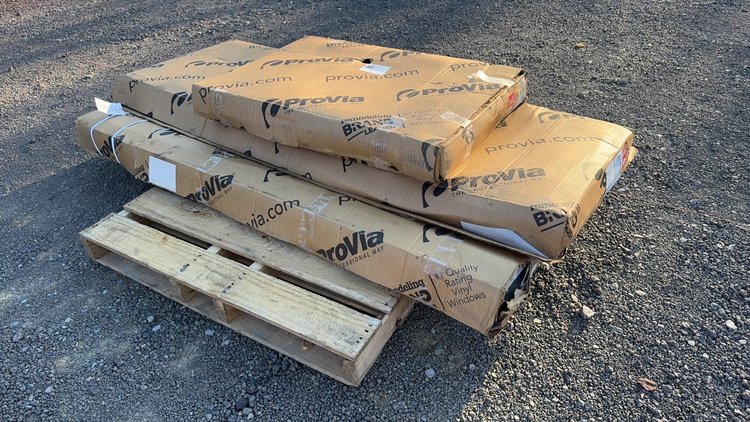 Image for PALLET OF VARIOUS SIZE WINDOWS